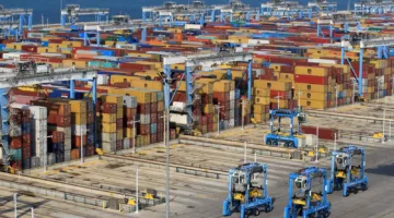 زيادة التجارة غير النفطية في أبوظبي إلى 53 مليار دولار خلال 6 أشهر بارتفاع 34.7%