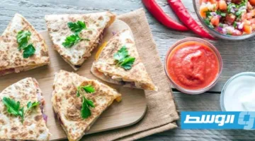 ساندويتش الكاساديا المكسيكي بالدجاج