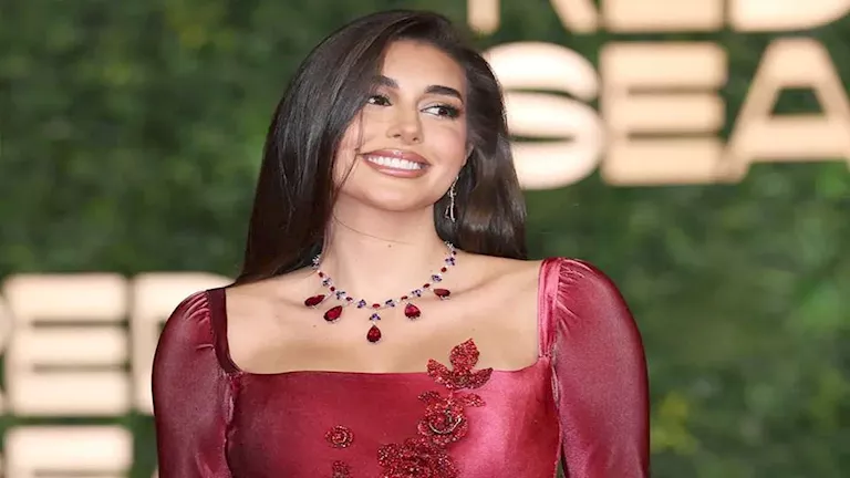 سحر الأبيض والأسود: ياسمين صبري تتألق في أحدث إطلالة لها سحر الأبيض والأسود: ياسمين صبري تتألق في أحدث إطلالة لها