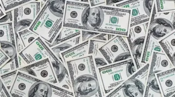 سعر الدولار مقابل الجنيه في ختام تعاملات اليوم بعد صدور بيانات تاريخية من البنك المركزي