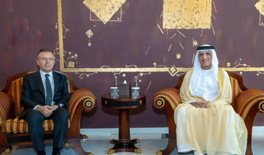 سعود بن صقر يستقبل السفير التركي الجديد ويتمنى له النجاح. سعود بن صقر يستقبل السفير التركي الجديد ويتمنى له النجاح.