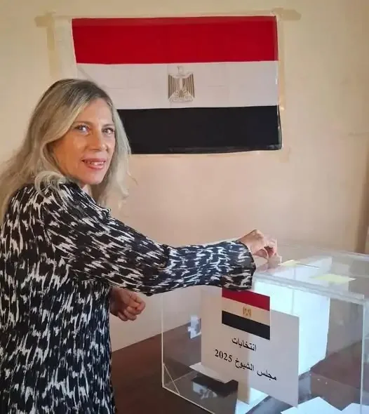 سفيرة مصر في أرمينيا تشارك في انتخابات مجلس الشيوخ وتحث الجالية على ممارسة حقوقهم الدستورية. سفيرة مصر في أرمينيا تشارك في انتخابات مجلس الشيوخ وتحث الجالية على ممارسة حقوقهم الدستورية.