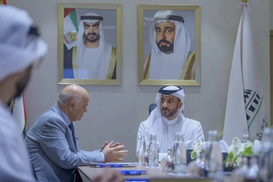 سلطان بن أحمد يستعرض آخر تطورات مشروعات “الشارقة لعلوم الفضاء والفلك” سلطان بن أحمد يستعرض آخر تطورات مشروعات “الشارقة لعلوم الفضاء والفلك”