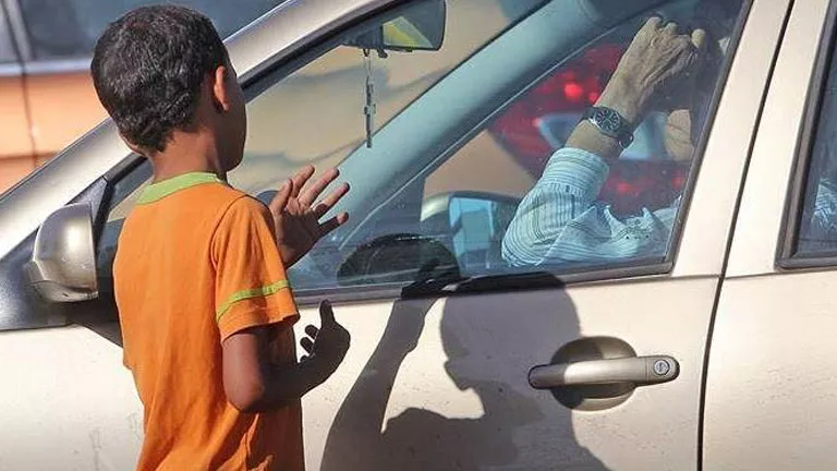 شخص عاطل يستغل 19 طفلًا في الشحاتة.. ووزارة الداخلية تتدخل شخص عاطل يستغل 19 طفلًا في الشحاتة.. ووزارة الداخلية تتدخل