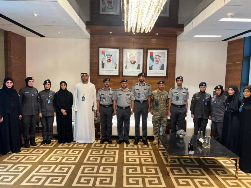 شرطة أبوظبي تدعم المواهب النسائية في مجال التفتيش شرطة أبوظبي تدعم المواهب النسائية في مجال التفتيش