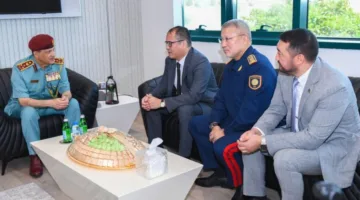 شرطة رأس الخيمة تستكشف سبل التعاون مع كازاخستان