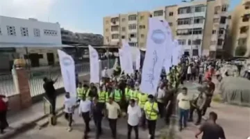 شوارع بورسعيد تشهد تدفقاً كبيراً من المسيرات وحضور كثيف للمواطنين في انتخابات الشيوخ.