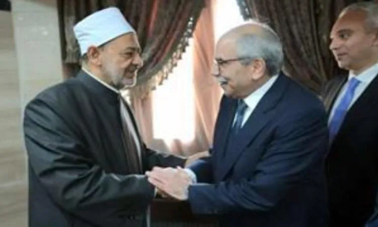 شيخ الأزهر لرئيس وزراء لبنان: التعاون هو طريق تطور أمتنا وازدهارها شيخ الأزهر لرئيس وزراء لبنان: التعاون هو طريق تطور أمتنا وازدهارها