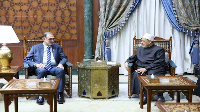 شيخ الأزهر يناقش مع رئيس “سلامة الغذاء” آفاق التعاون لدعم طلاب المدن ال شيخ الأزهر يناقش مع رئيس “سلامة الغذاء” آفاق التعاون لدعم طلاب المدن ال