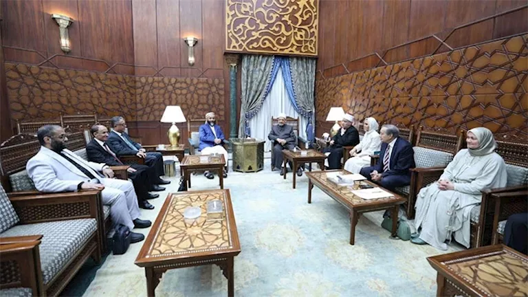 شيخ الأزهر يناقش مع وزير الأوقاف اليمني طرق تعزيز التعاون الأكاديمي والدعوي شيخ الأزهر يناقش مع وزير الأوقاف اليمني طرق تعزيز التعاون الأكاديمي والدعوي