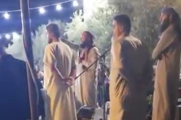 لحظة اقتحام حفل زفاف (المرصد السوري)