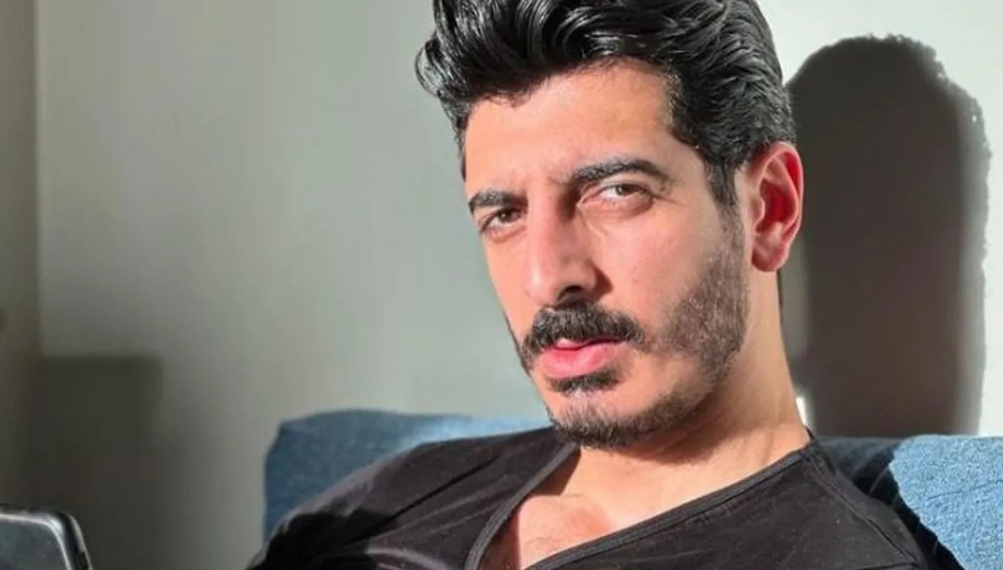 ضابط شرطة سابق… استمرار حبس مدون مصري بتهمة حيازة المخدرات ضابط شرطة سابق… استمرار حبس مدون مصري بتهمة حيازة المخدرات