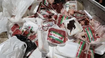 ضبط 3.5 طن من المواد الغذائية الفاسدة والمياه الغازية مجهولة الأصل خلال حملة تفتيش في مطروح