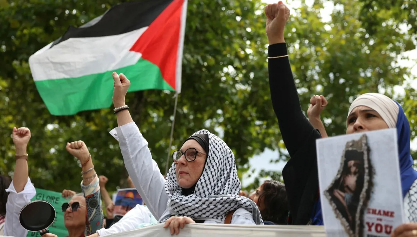 طالبة فلسطينية تواجه تهمة معاداة السامية تترك فرنسا متوجهة إلى قطر طالبة فلسطينية تواجه تهمة معاداة السامية تترك فرنسا متوجهة إلى قطر