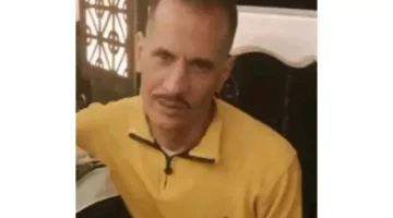 طعنة خائنة أنهت حياتة: مقتل نجار أثناء دفاعه عن ابنتيه في كفر الشيخ