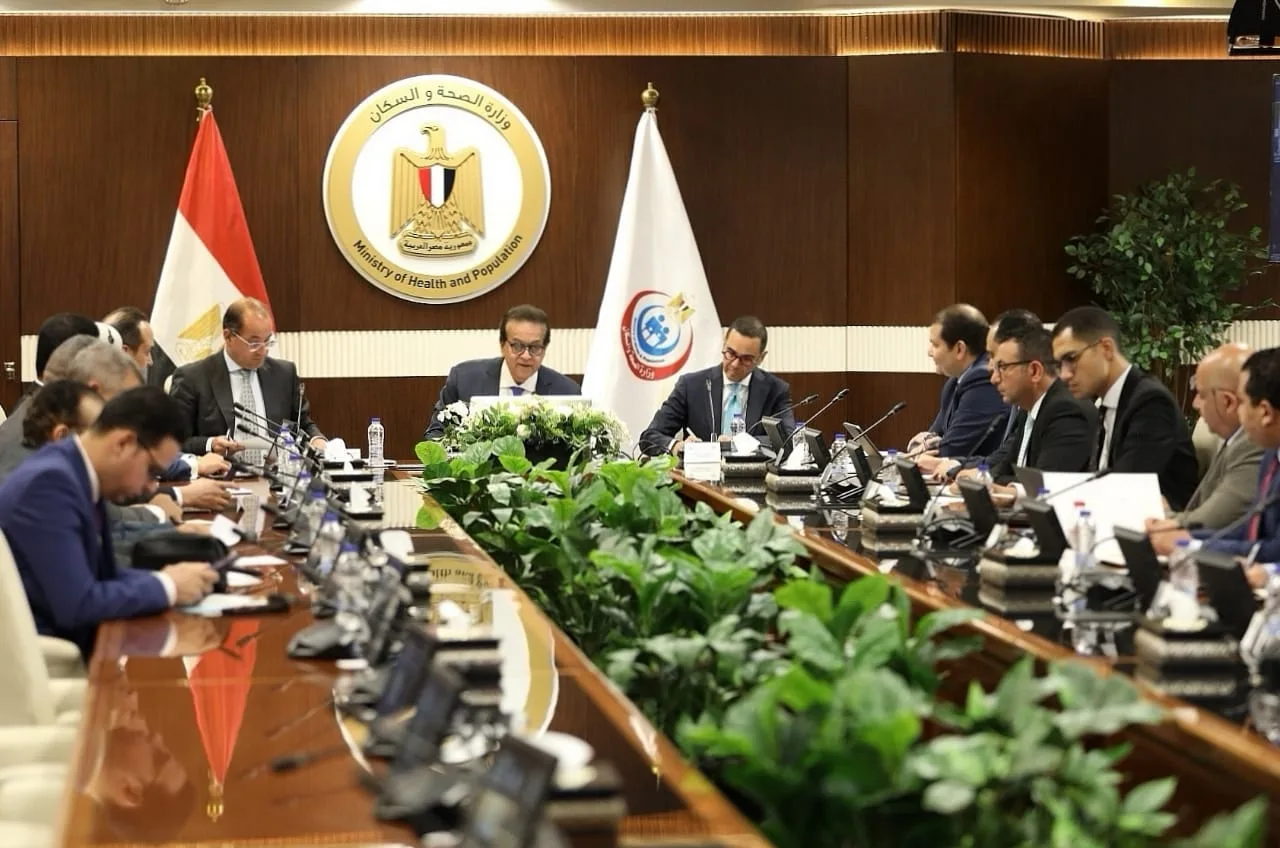 عبدالغفار”: معايير للمشاركة التكافلية لضمان استمرارية تمويل “التأمين الصحي الشامل عبدالغفار”: معايير للمشاركة التكافلية لضمان استمرارية تمويل “التأمين الصحي الشامل