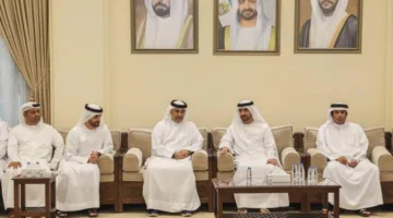 عبدالله بن سالم والوجهاء يقدمون تعازيهم في وفاة سالم المقرب