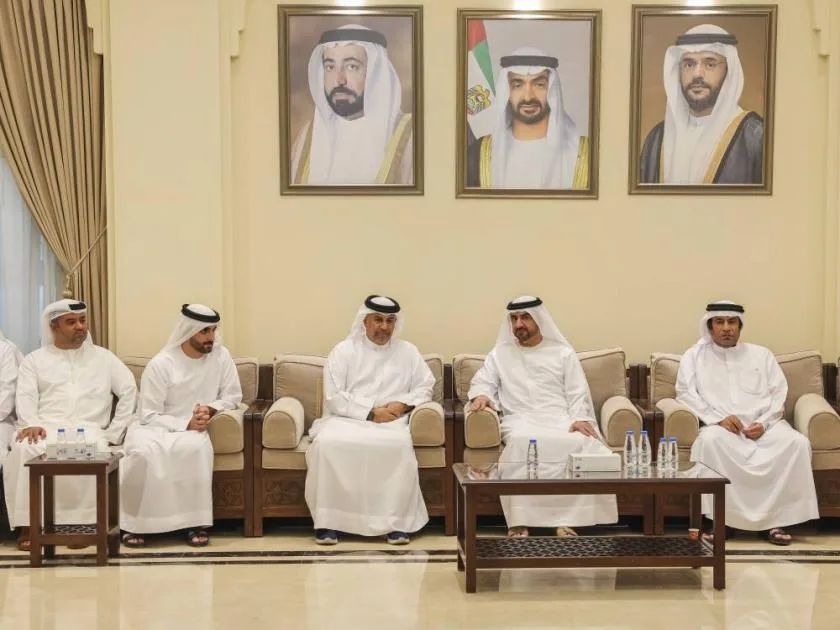 عبدالله بن سالم والوجهاء يقدمون تعازيهم في وفاة سالم المقرب عبدالله بن سالم والوجهاء يقدمون تعازيهم في وفاة سالم المقرب