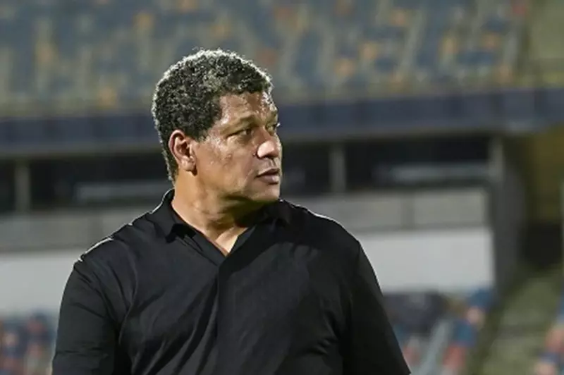 علاء عبد العال: لم أهاجم ريبيرو.. وأرغب في قيادة الأهلي علاء عبد العال: لم أهاجم ريبيرو.. وأرغب في قيادة الأهلي