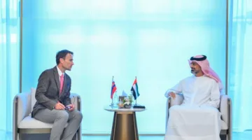 عمار بن حميد يلتقي بسفير سلوفاكيا لبحث سبل تعزيز التعاون