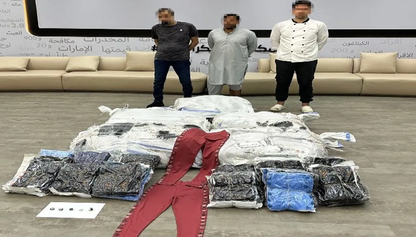 عملية “الأزرار الممنوعة” الفريدة… شرطة دبي تمنع تهريب أكثر من 89 ألف قرص من الكبتاغون! عملية “الأزرار الممنوعة” الفريدة… شرطة دبي تمنع تهريب أكثر من 89 ألف قرص من الكبتاغون!