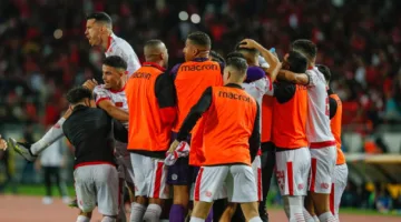 عنوان غير متوقع: أيوب العملود يثير الدهشة بانتقاله إلى البحرين بدلاً من الوداد.