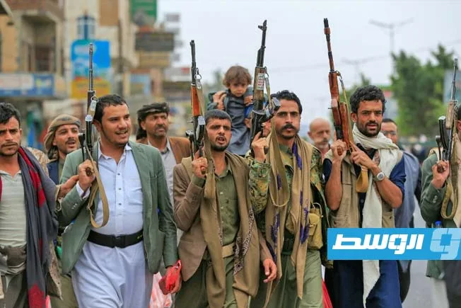 غارات من قبل إسرائيل تستهدف محطة كهرباء حزيز في جنوب صنعاء غارات من قبل إسرائيل تستهدف محطة كهرباء حزيز في جنوب صنعاء