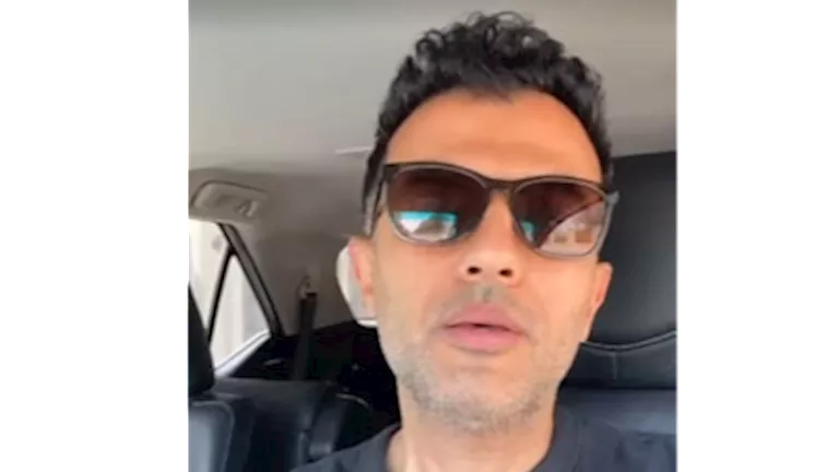 غدًا.. حمزة نمرة يُقدم عرضًا موسيقيًا على المسرح الروماني في مارينا
