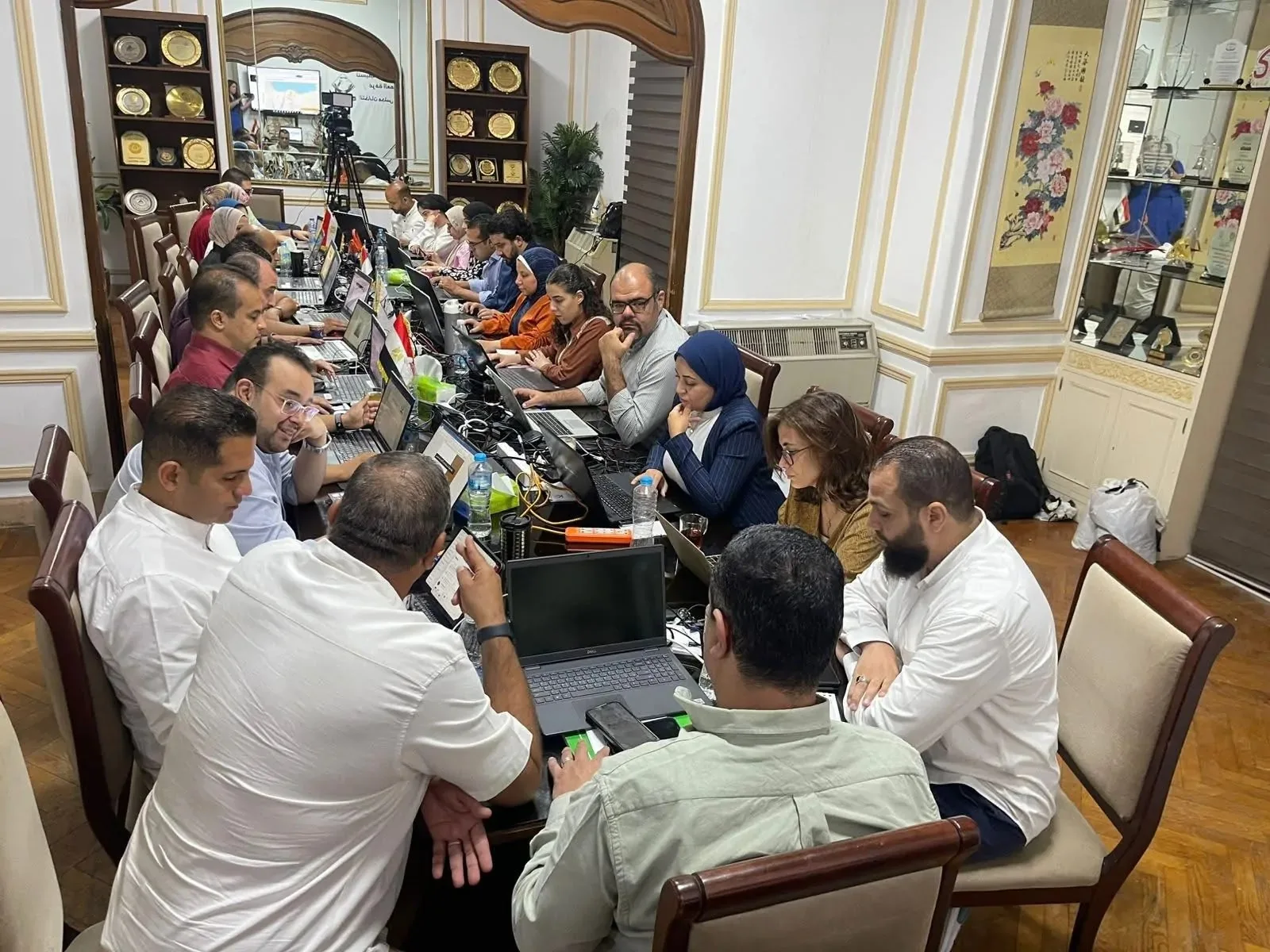 غرفة العمليات المشتركة لشباب الأحزاب والسياسيين تواصل فعالياتها لمراقبة انتخابات مجلس الشيوخ 2025 غرفة العمليات المشتركة لشباب الأحزاب والسياسيين تواصل فعالياتها لمراقبة انتخابات مجلس الشيوخ 2025