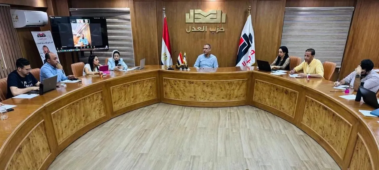 غرفة عمليات حزب العدل تراقب تصويت المصريين في الخارج خلال انتخابات مجلس الشيوخ 2025
