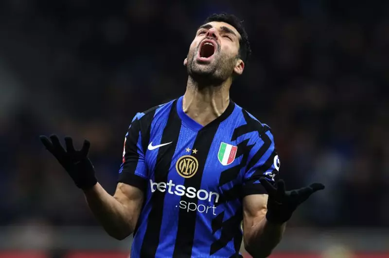 فلامنجو يتعثر في التعاقد مع طارمي ومهاجم فيورنتينا بسبب رغبتهما في البقاء في أوروبا