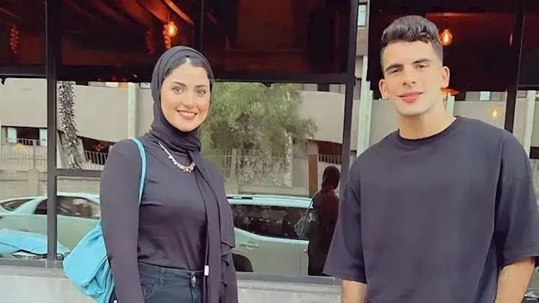 في رسالة حب رومانسية: 15 صورة توثق احتفال زيزو بذكرى زواجه