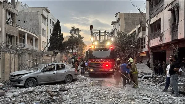 قائد الحرس الثوري الإيراني يهدد إسرائيل بـ “انتقام أكثر قوة” قائد الحرس الثوري الإيراني يهدد إسرائيل بـ “انتقام أكثر قوة”