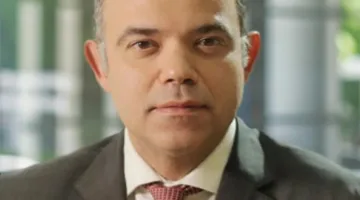قرار رئاسي بتجديد إسناد مهمة رئيس هيئة الرقابة المالية لمحمد فريد