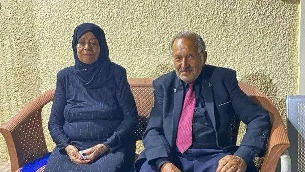 «قصتنا بدأت».. زوجان سبعينيان يخلدان حبهما بزفاف مؤثر في دار مسنين مصرية «قصتنا بدأت».. زوجان سبعينيان يخلدان حبهما بزفاف مؤثر في دار مسنين مصرية