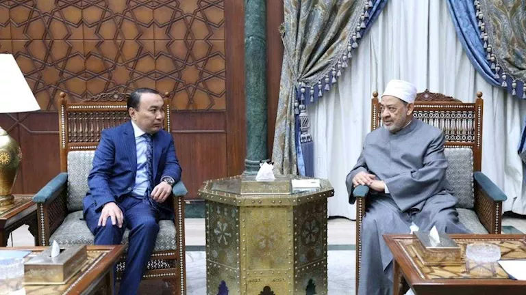كازاخستان تعيد تأكيد دعوتها لشيخ الأزهر لحضور افتتاح قمة زعماء الأمم. كازاخستان تعيد تأكيد دعوتها لشيخ الأزهر لحضور افتتاح قمة زعماء الأمم.