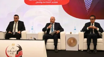 كامل الوزير يتحدث في مؤتمر المصريين في الخارج: القطاعان الصناعي ووسائل النقل أساسا التنمية الشاملة