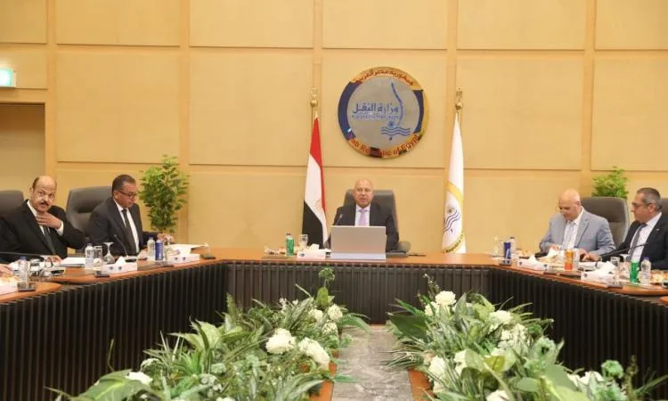 كامل الوزير يتولى رئاسة الاجتماع العام العادي لشركة أكتا للنقل الجماعي كامل الوزير يتولى رئاسة الاجتماع العام العادي لشركة أكتا للنقل الجماعي