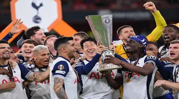 لاعب توتنهام الإنجليزي يكشف عن مغادرته الفريق