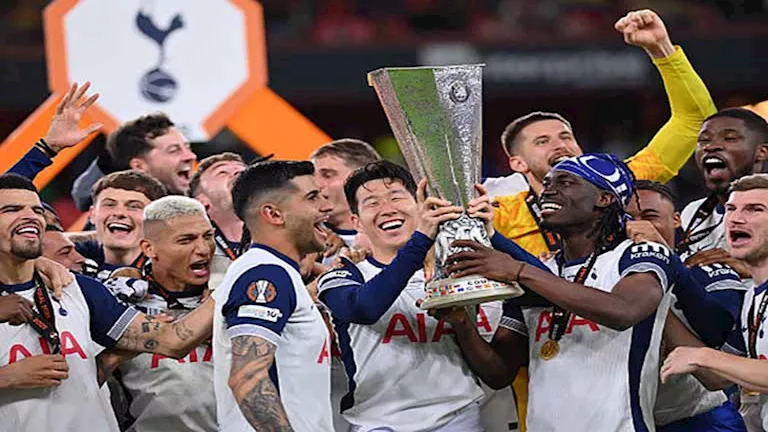 لاعب توتنهام الإنجليزي يكشف عن مغادرته الفريق لاعب توتنهام الإنجليزي يكشف عن مغادرته الفريق