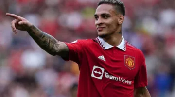 لاعب مانشستر يونايتد يرفض الانتقال لنادٍ إسباني للمرة الثالثة.