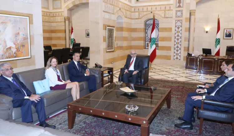 لبنان يُعلن بدء عملية نزع السلاح.. وترحيب خليجي بتقييدها لبنان يُعلن بدء عملية نزع السلاح.. وترحيب خليجي بتقييدها