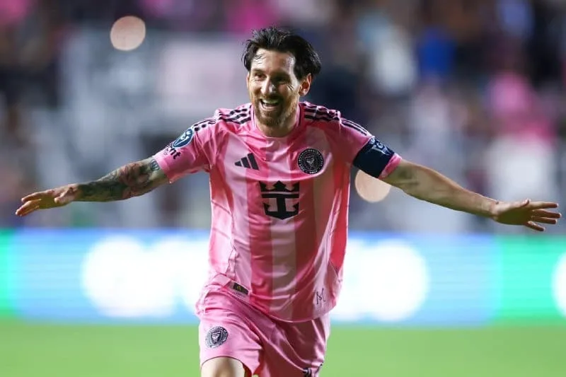 ليونيل ميسي يطلق مشروبًا كحوليًا.. ما التفاصيل؟ ليونيل ميسي يطلق مشروبًا كحوليًا.. ما التفاصيل؟