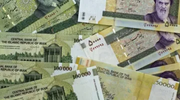 ما دلالة إزالة أربعة أصفار من العملة الإيرانية؟ وكيف يؤثر ذلك على التضخم وقيمة الريال؟