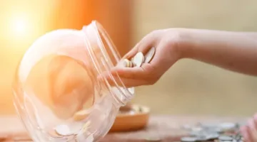 ما هو موقف الادخار من ميزانية المنزل دون موافقة الزوج؟.. ردّ من عضو في مركز الأزهر