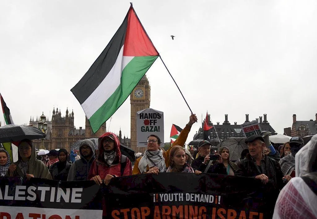ما هي أهمية إعلان دول كبرى عزمها الاعتراف بدولة فلسطين؟ ما هي أهمية إعلان دول كبرى عزمها الاعتراف بدولة فلسطين؟