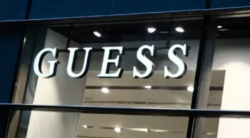 ماركة Guess للملابس تنتقل إلى الملكية الخاصة في صفقة قيمتها 1.4 مليار دولار