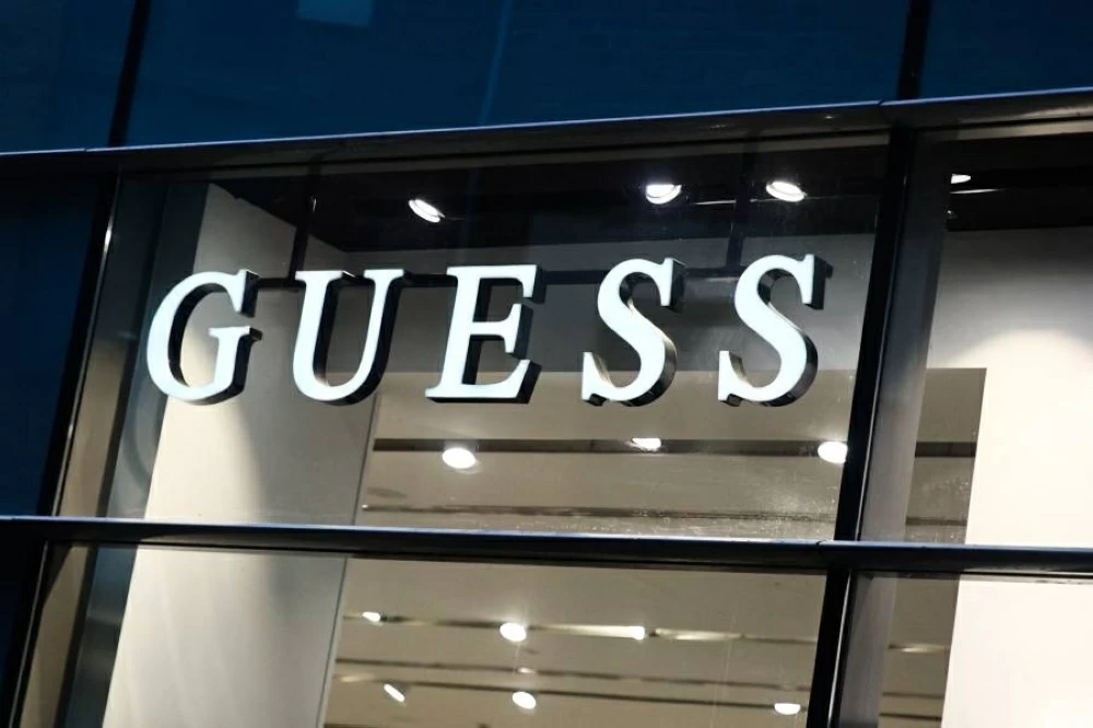 ماركة Guess للملابس تنتقل إلى الملكية الخاصة في صفقة قيمتها 1.4 مليار دولار ماركة Guess للملابس تنتقل إلى الملكية الخاصة في صفقة قيمتها 1.4 مليار دولار