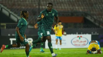 مباشر الدوري – الاتحاد يتعثر أمام إنبي (0)-(2).. البنك يتعادل مع الجيش (0)-(0).. هدف الثاني!