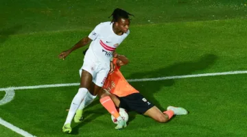 مباشر: الزمالك يتقدم على فاركو (1-0) | آدم كايد يضيع فرصة الهدف الثاني
